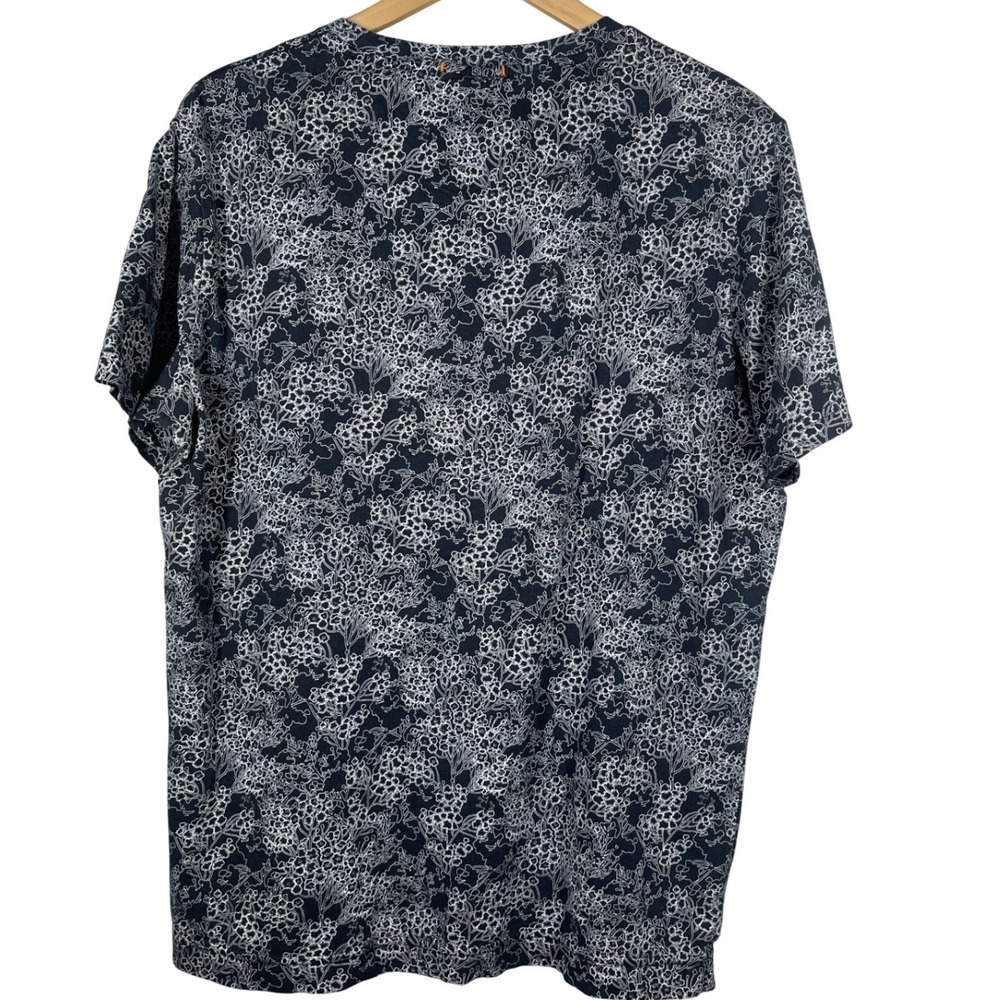 Robert Graham Mens Floral Sinful Skull  T-Shirt Black Size L Short Sleeve Cotton - Picture 2 of 6